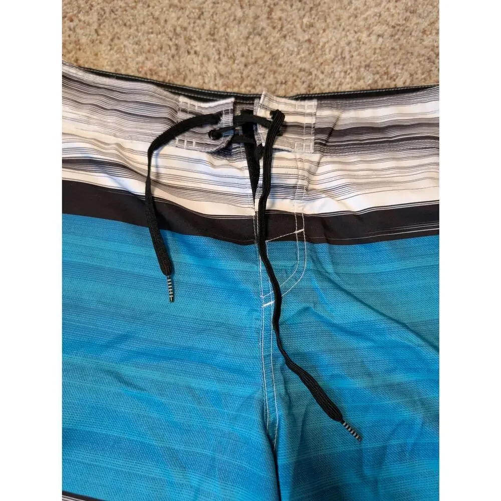 O'NEILL Mens Swim suit, size 36, classic striped bathing trunks; surfer, skater